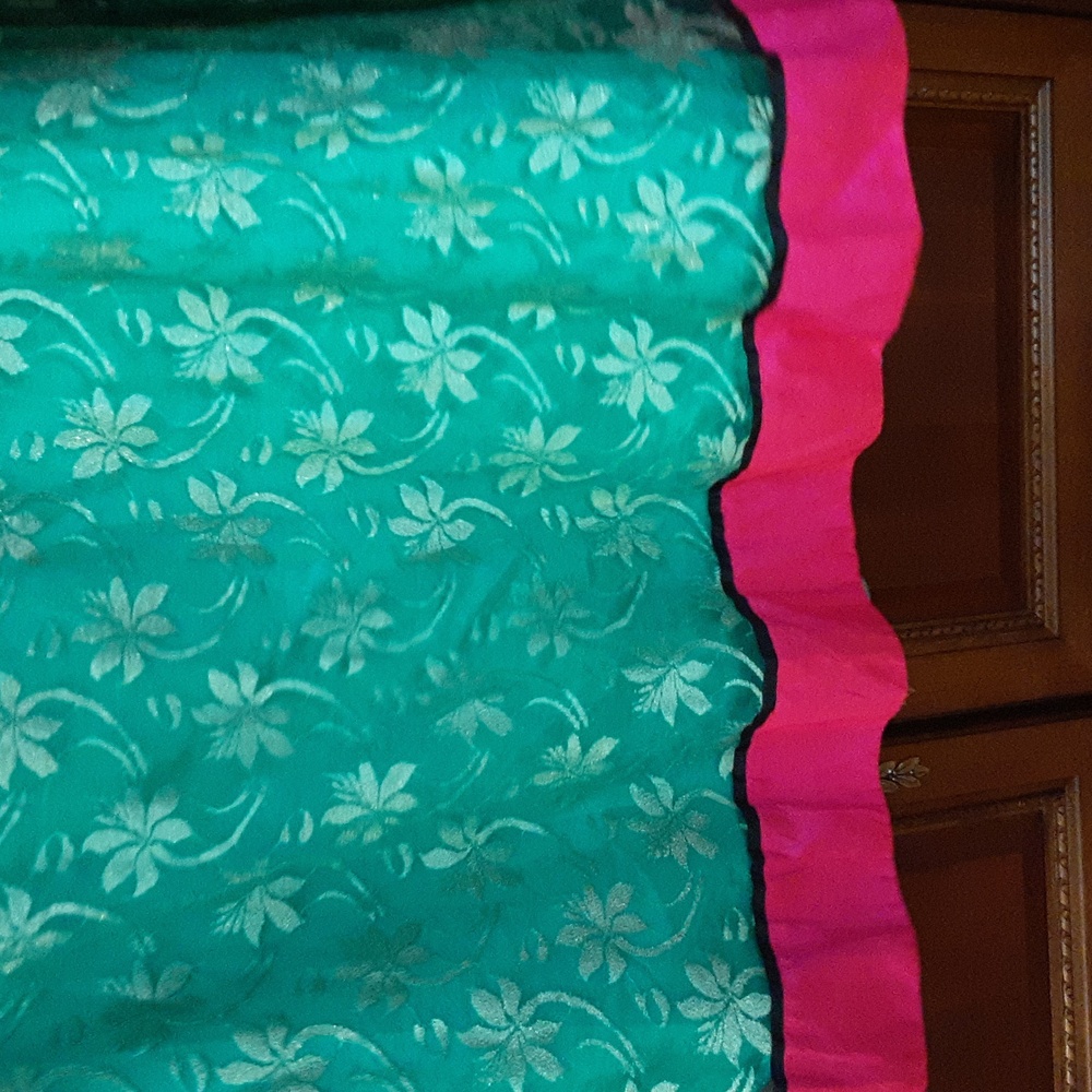 Custom Sari - Picture 3 of 5